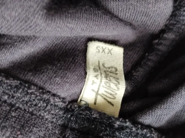 Short bleu marine en éponge TAO twenns taille XXS/14 ans - photo numéro 3