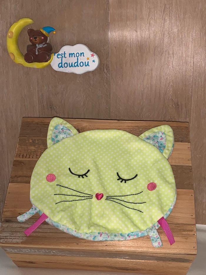 CB19 doudou chat 🐱 carré blanc