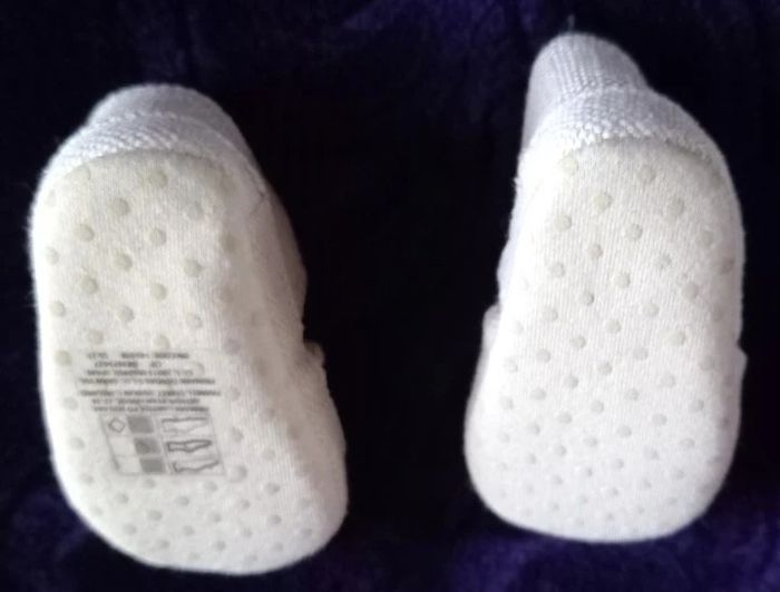 CHAUSSURES PRIMARK 0/3 MOIS - photo numéro 2