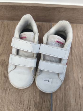 Basket adidas 24