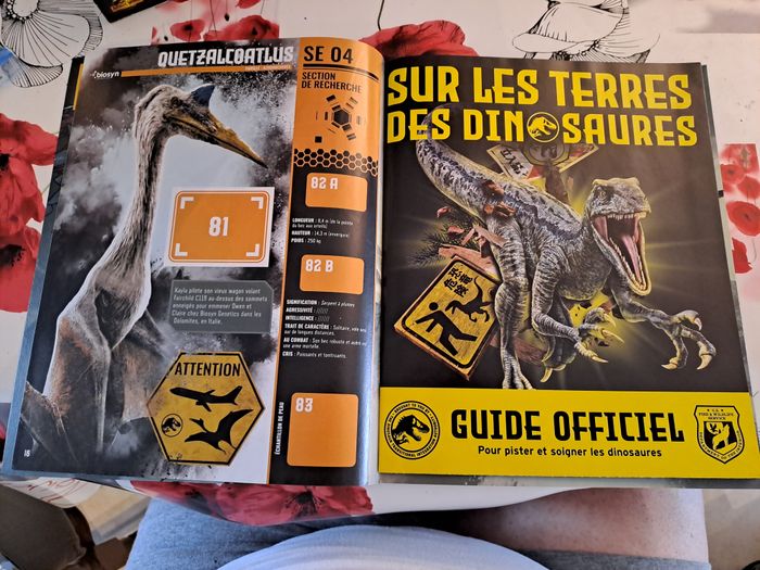 Album Jurassic World vierge Panini NEUF - photo numéro 3
