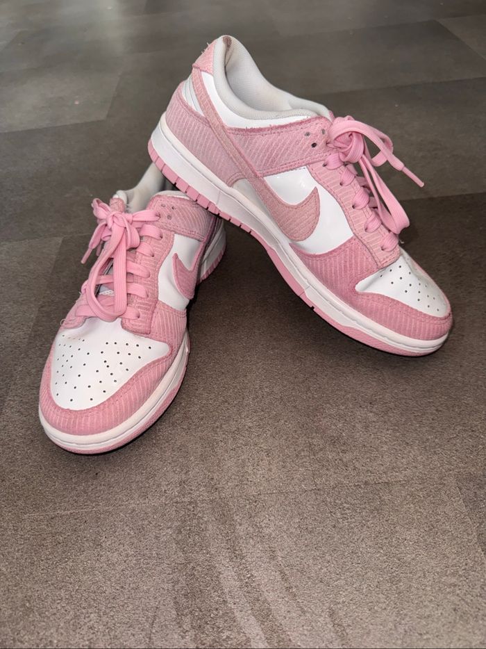 Nike rose - photo numéro 2