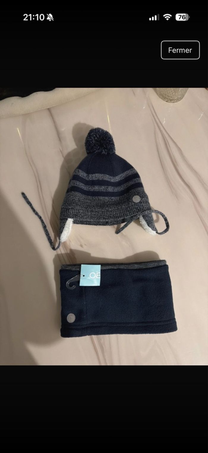 Lot bonnet et un cache coup - photo numéro 2