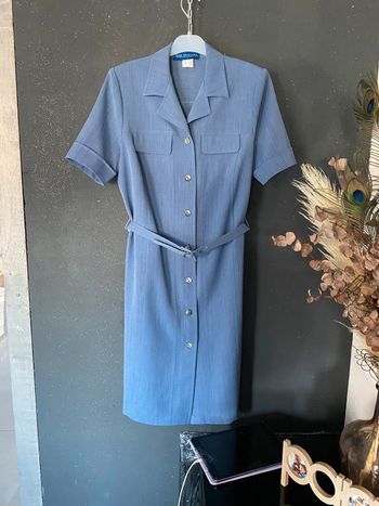 Robe chic Lisa Chesnay voir mensurations