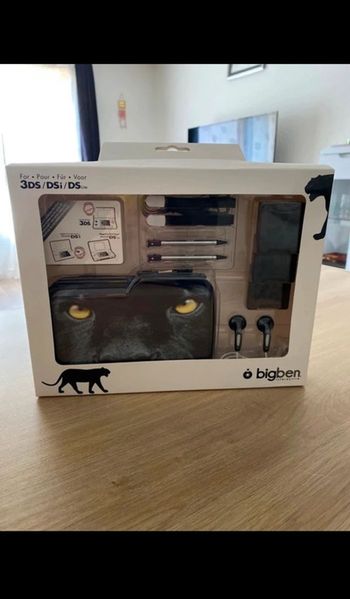 Coffret accessoires pour Nintendo 3 DS neuf