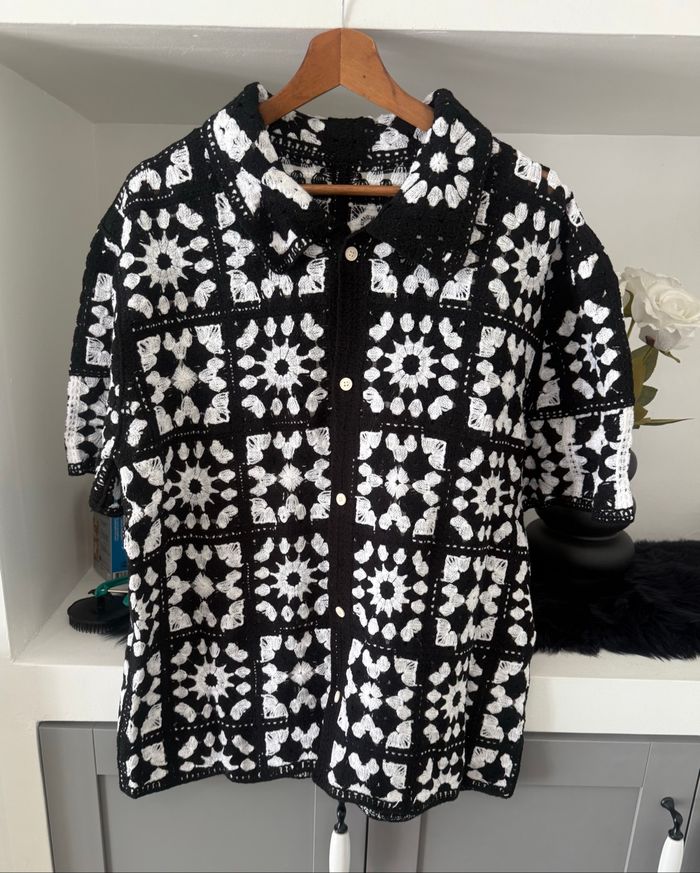 Chemise pour homme en maille noir et blanc - photo numéro 2