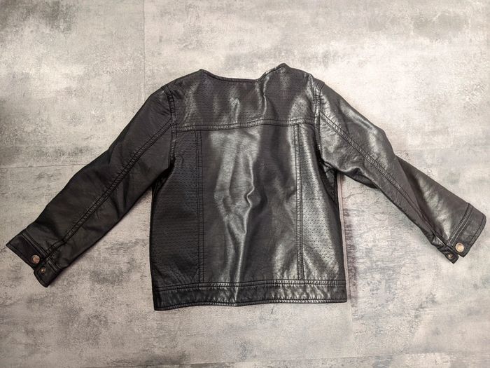 Veste zippée simili cuir fille taille 4 ans - photo numéro 2