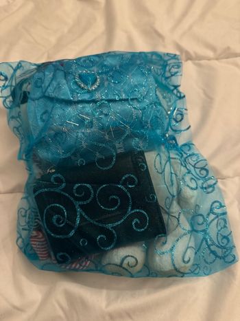 Peluche et porte monnaie 