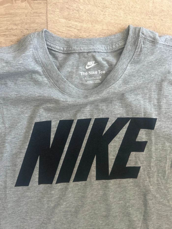 T-shirt Nike gris M - photo numéro 2