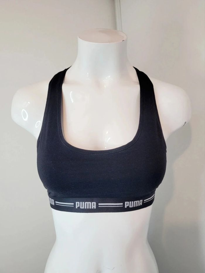Jolie brassière sport Puma taille L (38-40)