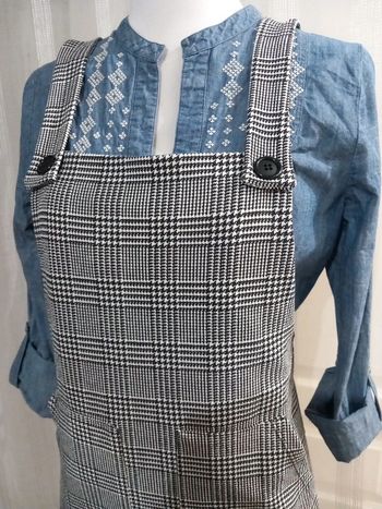 Salopette à carreaux