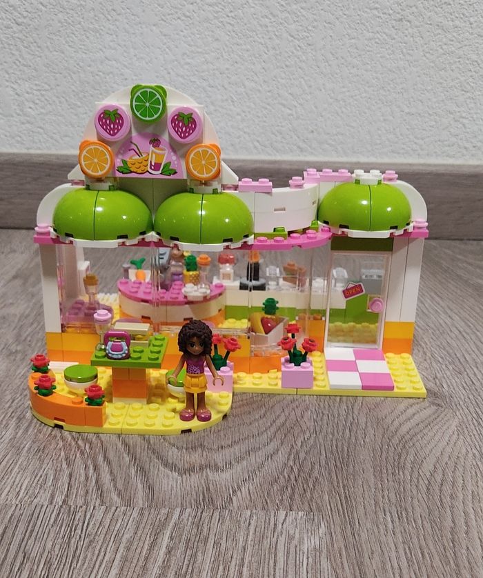LEGO Friends 
Le bar à smoothie - photo numéro 2