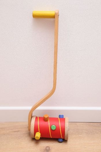 Jouet en bois à tirer/pousser