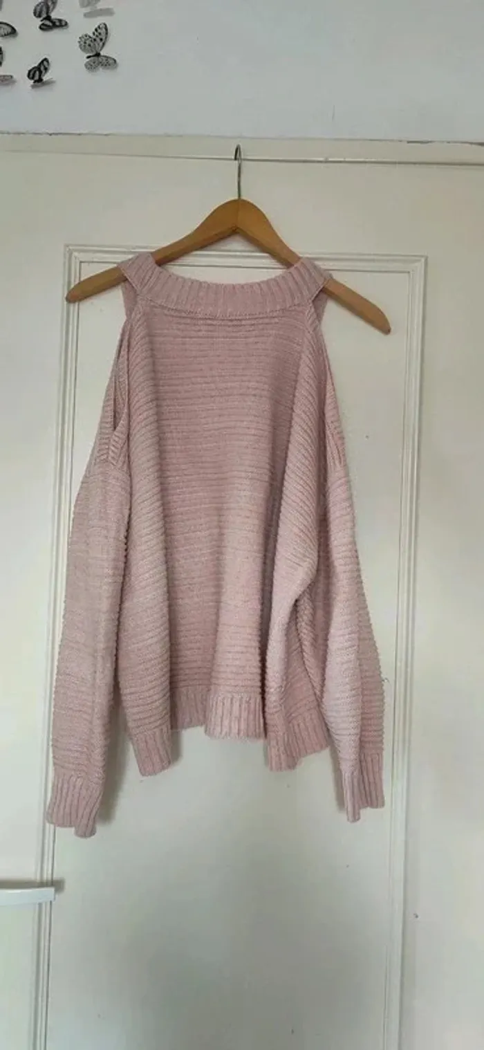 Pull épaule denudees - photo numéro 3