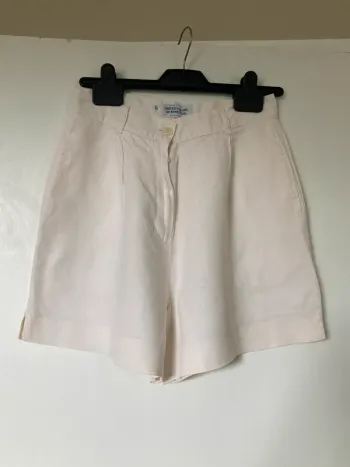 Short blanc