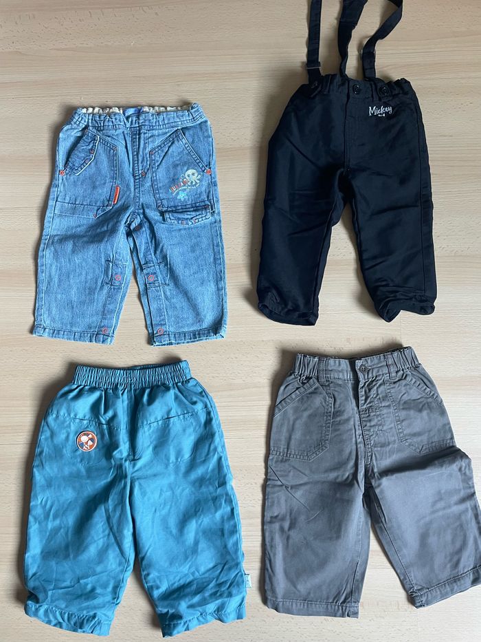 Lot de 4 pantalons taille 12 mois garçon