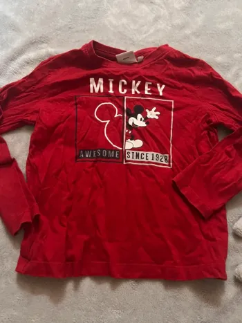 Sous pull Mickey