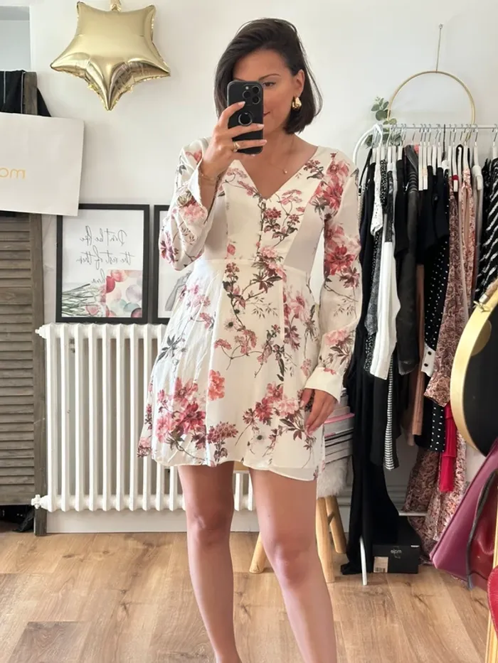 Robe The Kooples blanc cassé fleurie rose taille 36