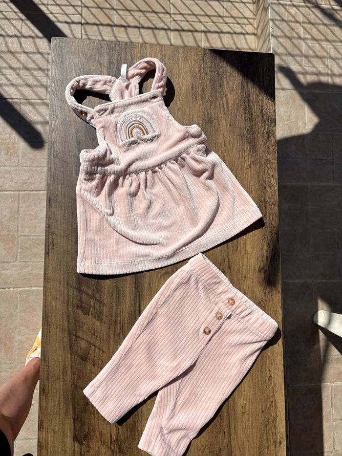 Ensemble, bébé fille 3 mois