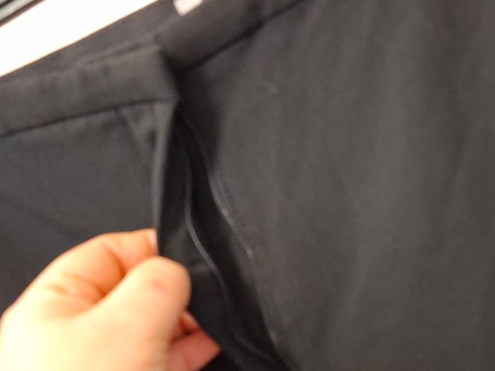 Pontalon h&m taille 42 en très bon état - photo numéro 9