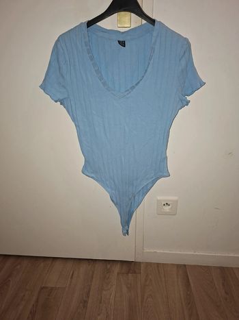 Tee shirt bodies L avec pression