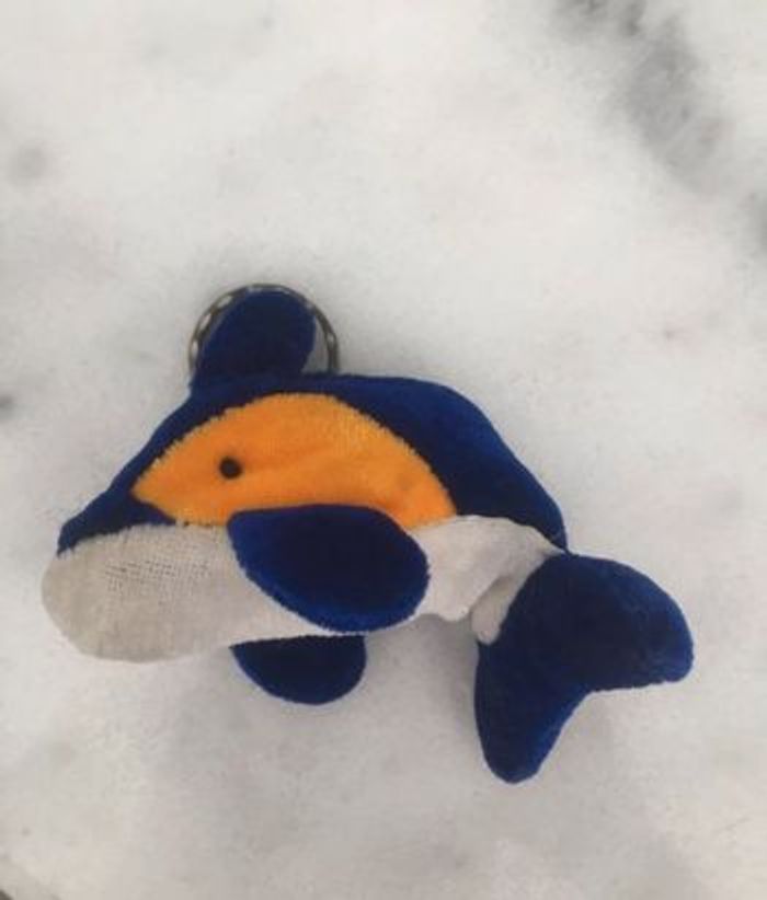 Porte clé dauphin en peluche - photo numéro 3