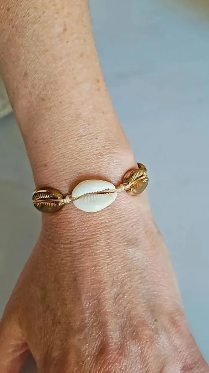 Bracelet cauri doré réglable boho - photo numéro 4