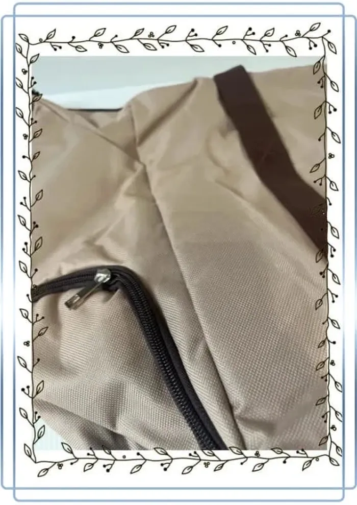Sac à main bagage, grande taille, neuf sans étiquette, un tout petit trou sur le coté 75x40cm - photo numéro 4