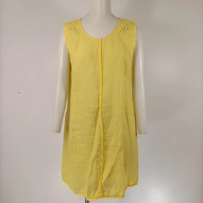 Robe jaune sans manches coton brodé détails ajourés taille M estimée A007