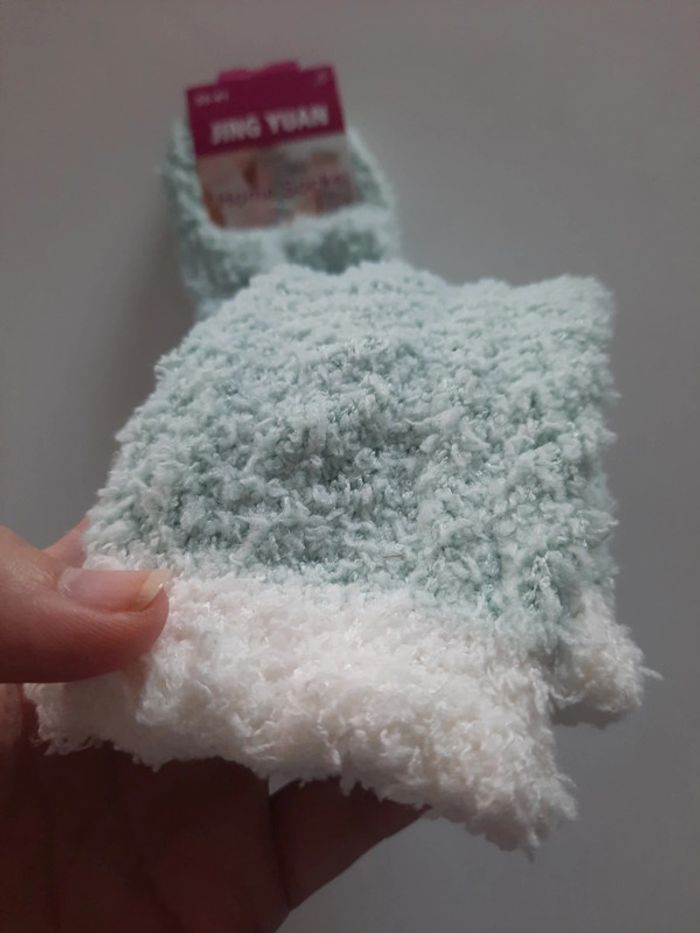 Chaussettes chaudes femme 35/41 pilou pilou neuf sans étiquette 🏷 - photo numéro 3