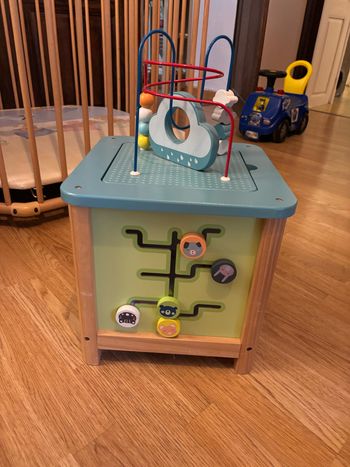 Cube d’activités Vertbaudet