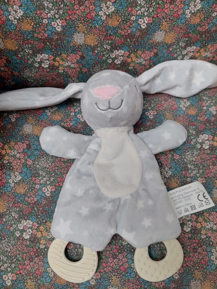 #4 Doudou lapin gris et étoiles Action