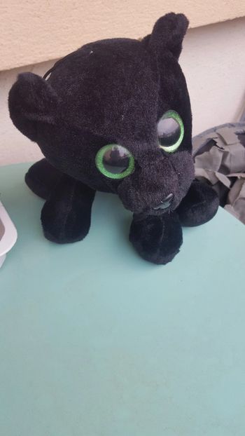 Adorable peluche hauteur 27 cm