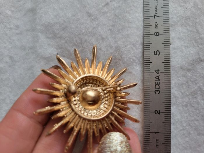 Broche soleil multifacettes perle. - photo numéro 8