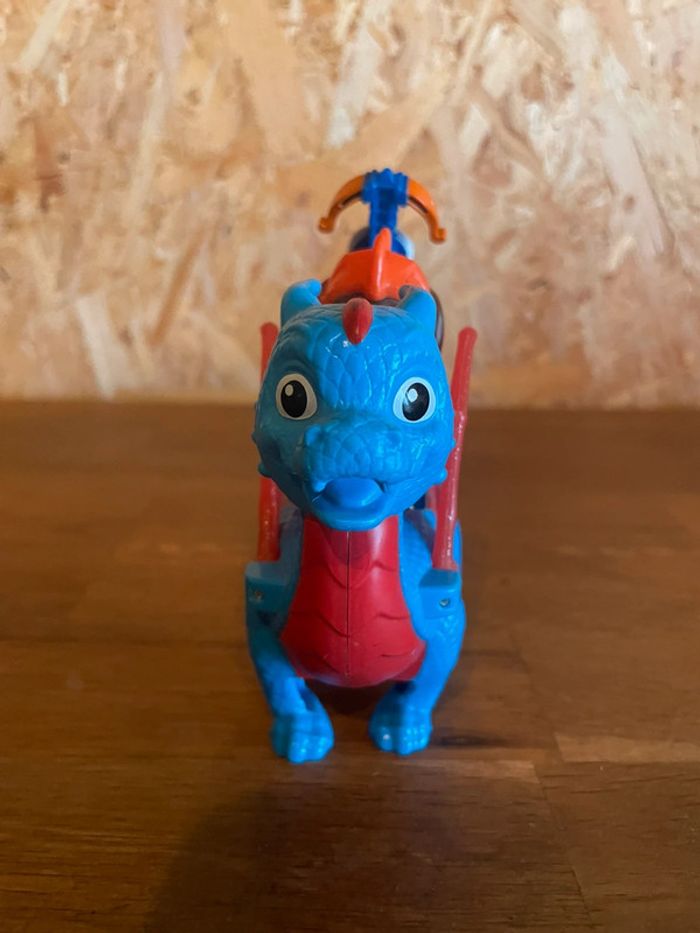 Idée cadeau 🎁 Jouet figurine chevalier Zuma avec son dragon rescue Knights de la Pat Patrouille - photo numéro 5