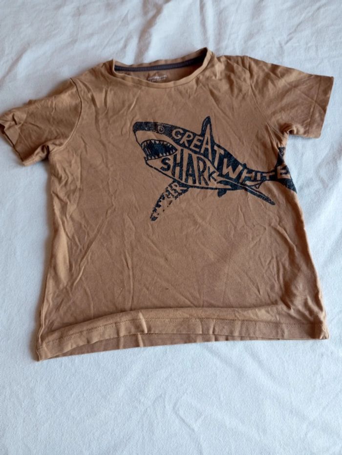 Lot de 3 tee-shirt sur le thème de la mer de taille 8ans et de marque verbaudet - photo numéro 2