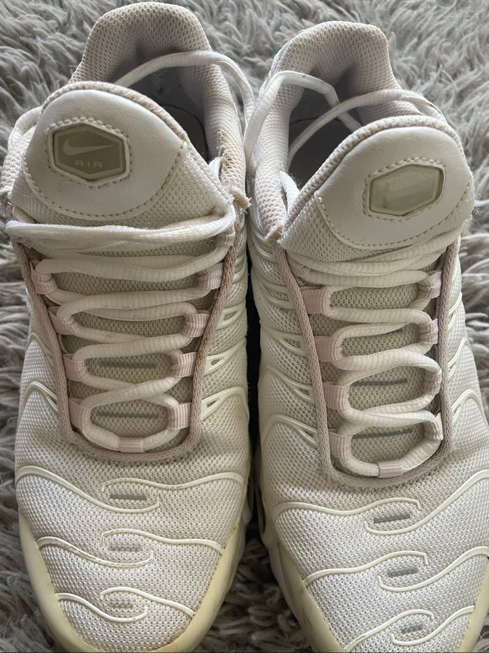 Baskets Nike tn blanches et rose clair - 36.5 - photo numéro 5