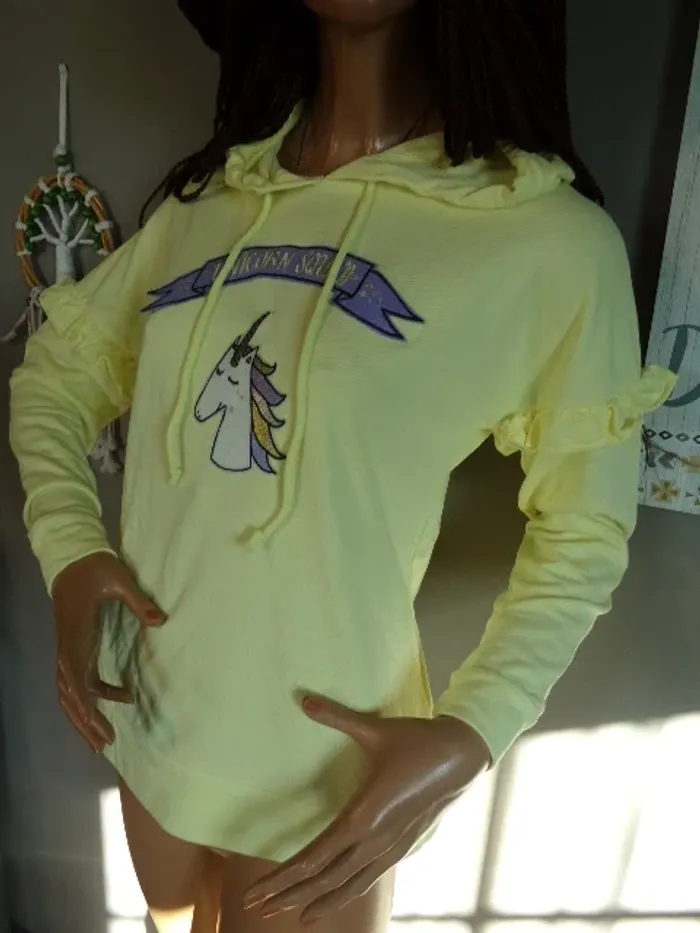 Pull licorne - photo numéro 2