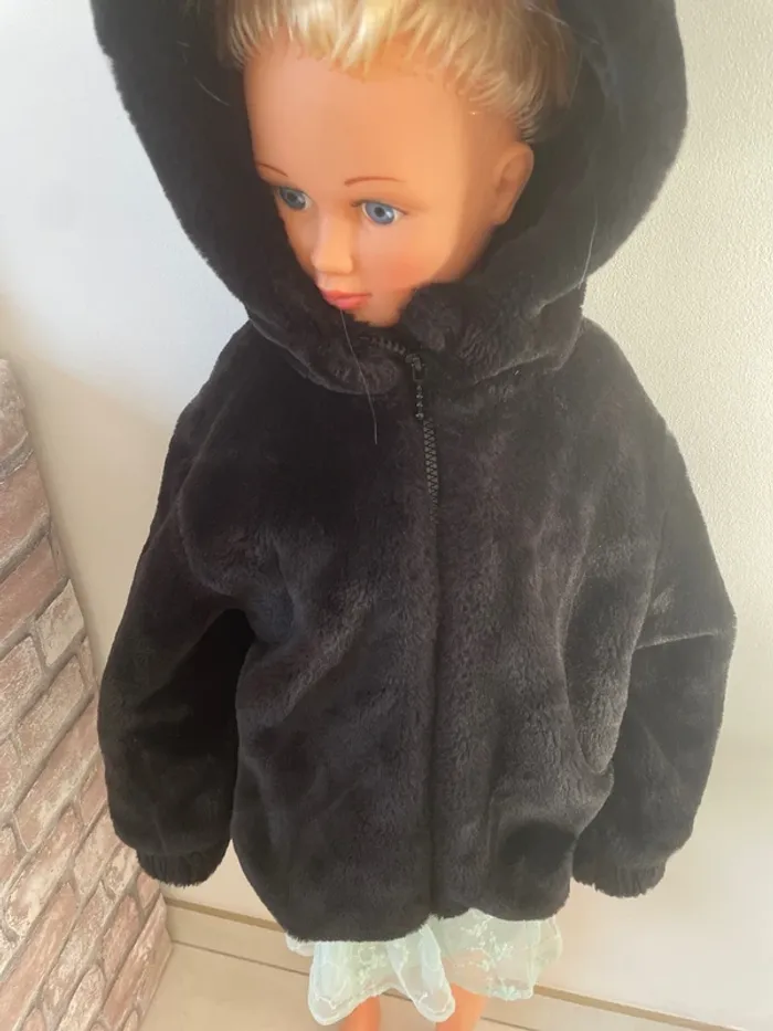 Manteau en fourrure - photo numéro 2