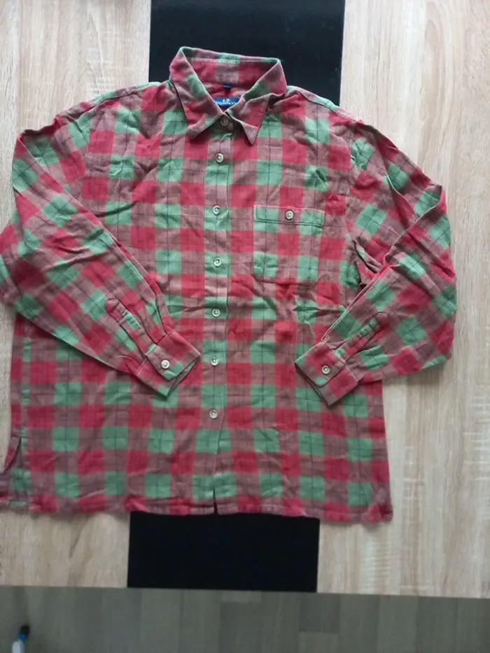 Chemise à carreaux T46
