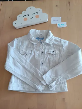 Veste en jean blanche 5/6 ans