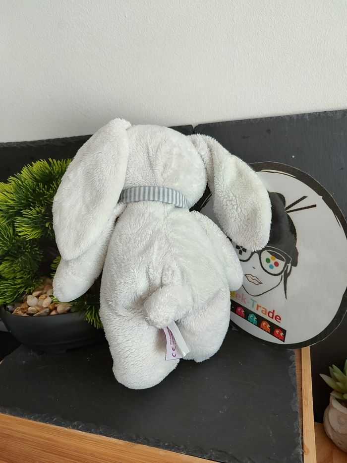 peluche Doudou lapin blanc écharpe rayée gris Mon Petit Coeur Pommette PE0241 - photo numéro 2