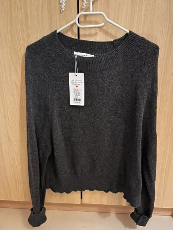 Naf naf pull hiver crop top gris