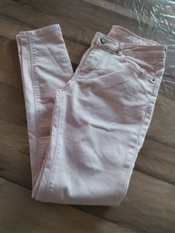 Pantalon femme taille 38 Terranova