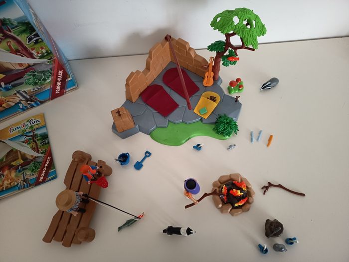 Playmobil Camping en famille - photo numéro 2