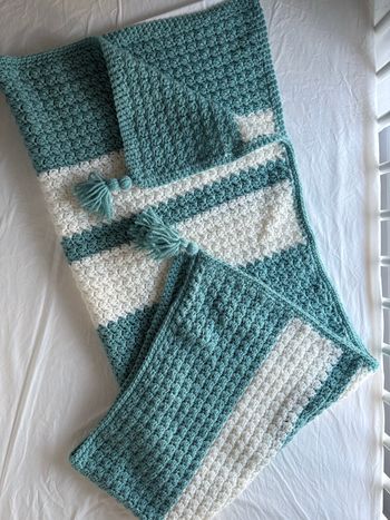 Couverture bébé tricotée à la main