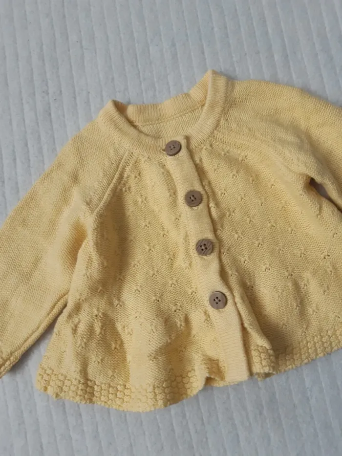 Gilet en maille jaune Nutmeg - photo numéro 3