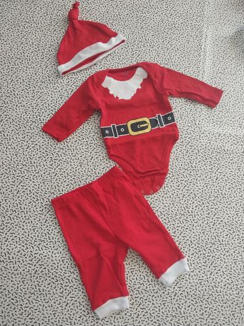 Tenue Père Noël bébé 3 mois