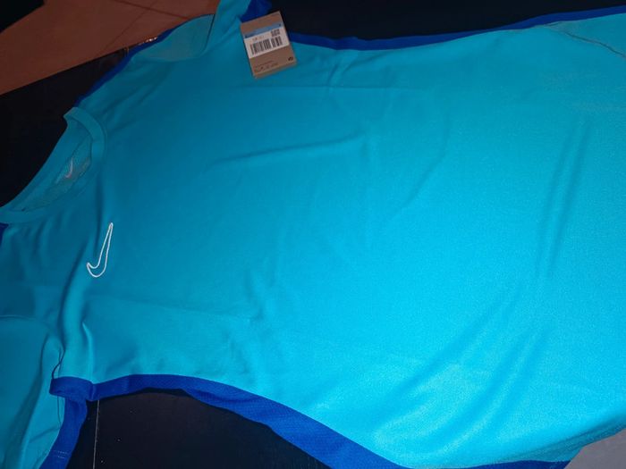 Tee shirt Nike taille M - photo numéro 4