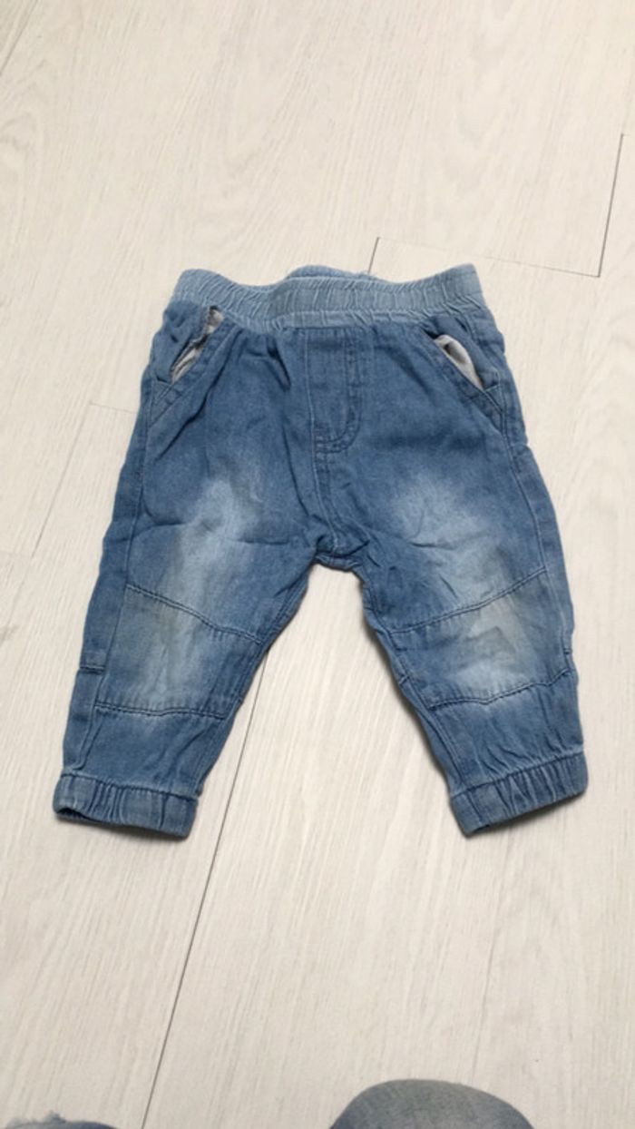 Jean bleu 9 mois barbouillage